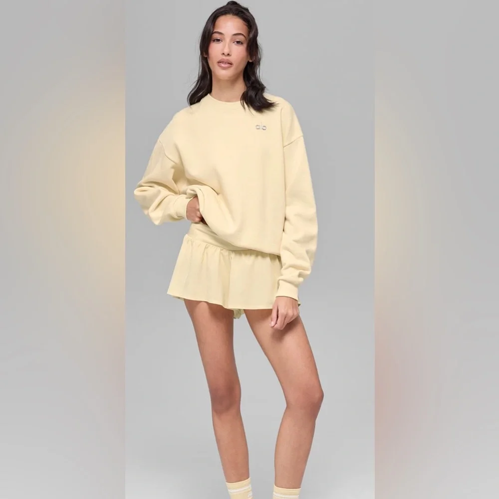 Alo Yoga NWT Accolade Crew Neck Pullover Candlelight Yellow Size M